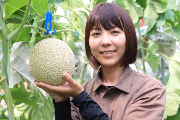 いずみメロン正面